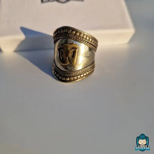 Bague-Tibetaine-Mantra-en-cuivre-signe-om-mani-padme-hum-anneau-ouvert-taille-ajustable-La-Maison-de-Bouddha
