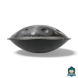 Handpan-440Hz-Re-Mineur-Kurd-9-Notes_22_Pouces-photo-de-coté-La-Maison-de-Bouddha
