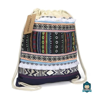 Sac-a-Dos-Ethnique-en-Toile-avec-Cordon-de-Serrage-version-Marine-avec-motifs-aztèques-et-décorations-fantaisistes-La-Maison-de-Bouddha