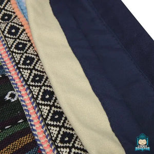 Sac-a-Dos-Ethnique-en-Toile-avec-Cordon-de-Serrage-version-Marine-avec-motifs-aztèques-et-décorations-fantaisistes-multi-matières-La-Maison-de-Bouddha