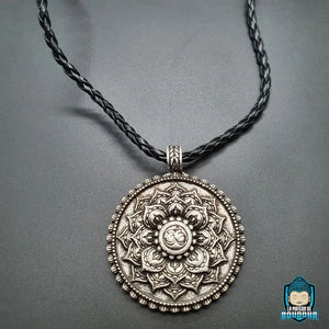 Collier Charms Lotus Blanc La Maison de Bouddha