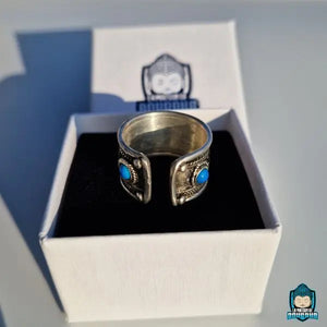 Bague-Mantra-Tibetain-en-cuivre-signe-om-mani-padme-hum-et-pierre-turquoise-serti-anneau-reglable-ajustable-La-Maison-de-Bouddha