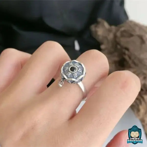 Bague-tournante-tibetaine-fleur-de-lotus-ajustable-La-Maison-de-Bouddha