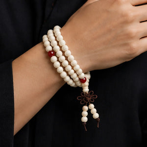 Mala blanc 108 perles porté au poignet, avec perles de 8 mm et repères rouges