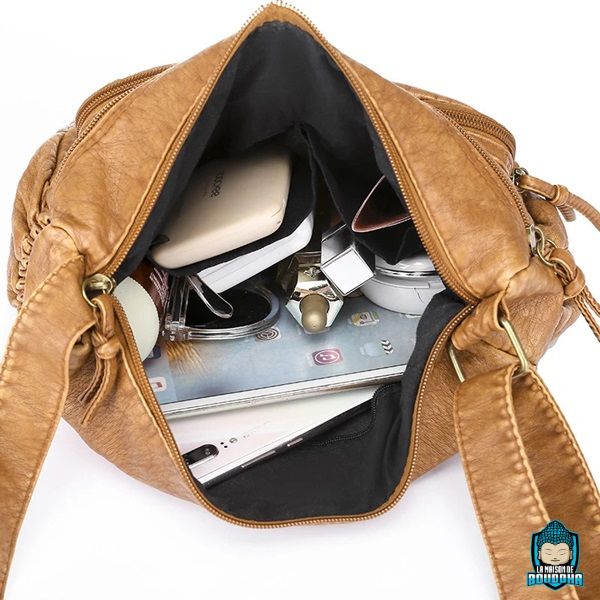 Sac-Cuir-Bandouliere-Marron-Tabac-pour-Femme-en-cuir-PU-souple-doublure-polyester-multiples-poches-intérieures-La-Maison-de-Bouddha
