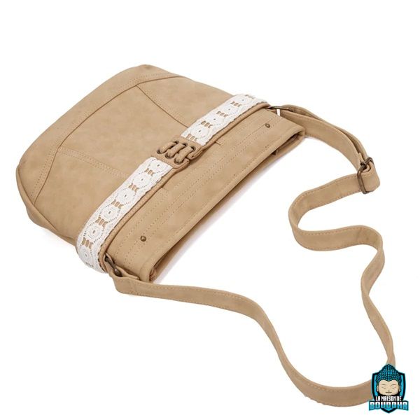 Sac-Ethnique-Boheme-Chic-Ruban-Dentelle-version-beige-ou-camel-bandoulière-réglable-cuir-PU-souple-effet-daim-La-Maison-de-Bouddha