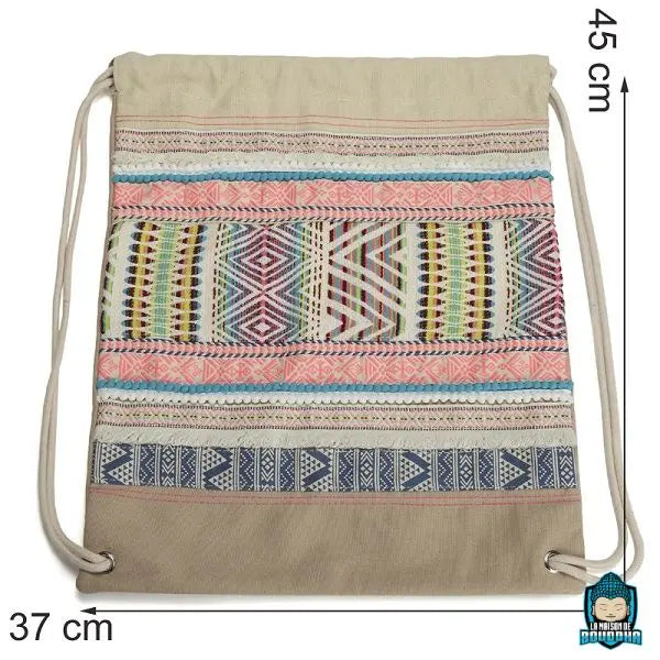 Sac-a-Dos-Ethnique-en-Toile-avec-Cordon-de-Serrage-version-Beige-avec-motifs-aztèques-et-décorations-fantaisistes-dimensions-45-cm-de-hauteur-37-cm-de-longueur-La-Maison-de-Bouddha