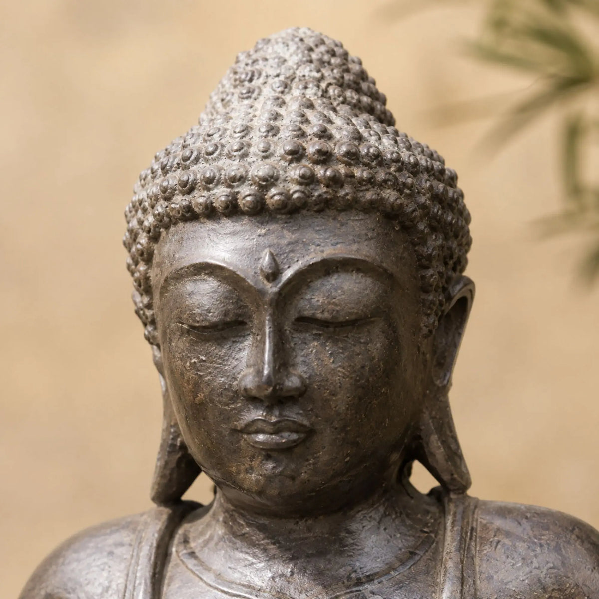 Statue Bouddha Assis Brun Antique en Béton – 42 cm  La Maison de Bouddha