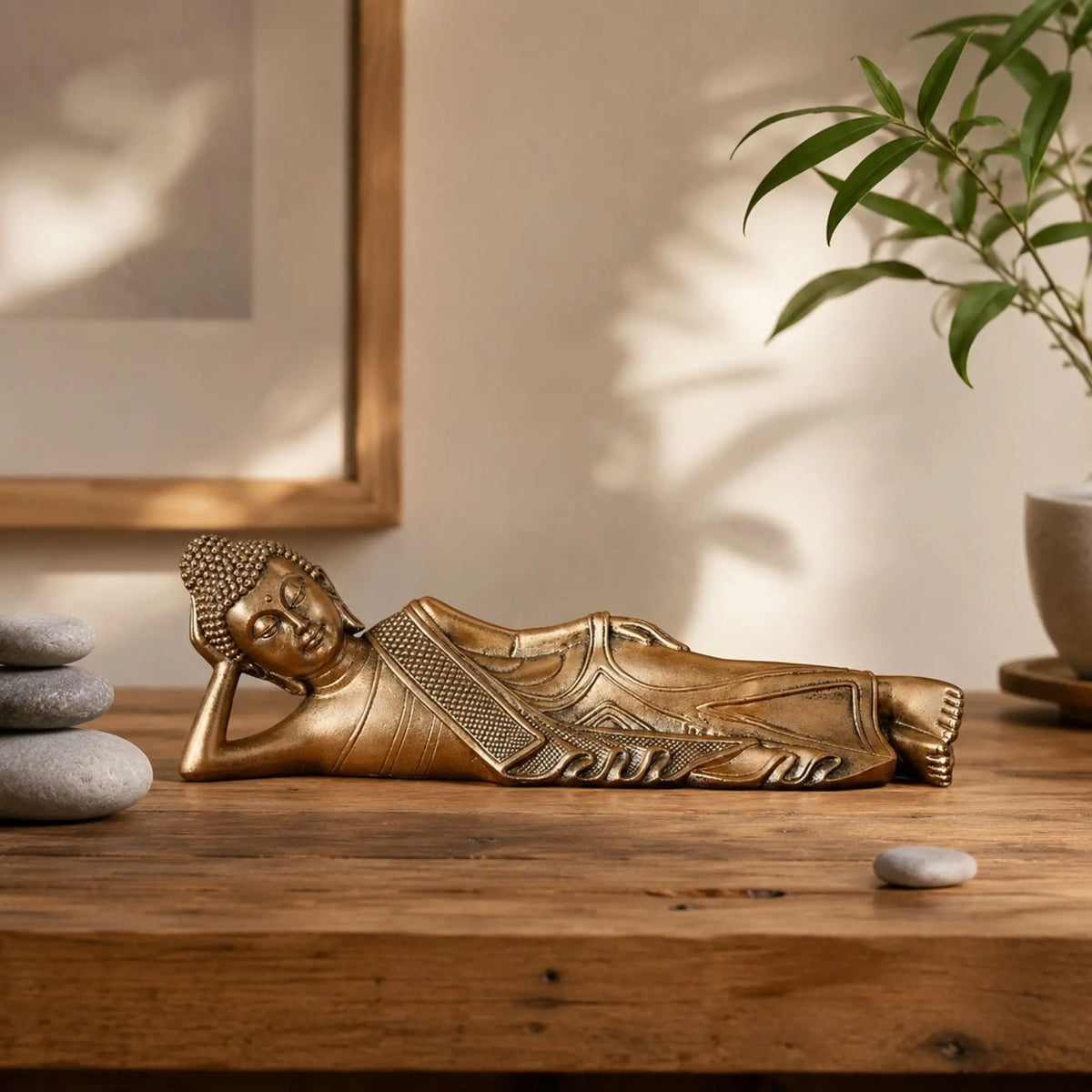 Statuette Bouddha Couché Doré en Résine – 22 cm statue bouddhiste en résine La Maison de Bouddha