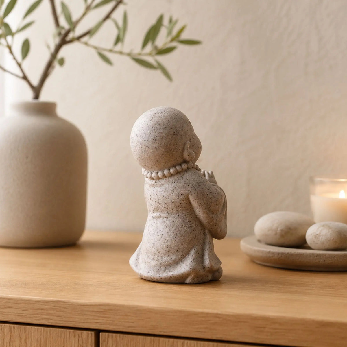 Statuette Enfant Moine Bouddhiste en Résine Effet Grès – 7 cm  La Maison de Bouddha