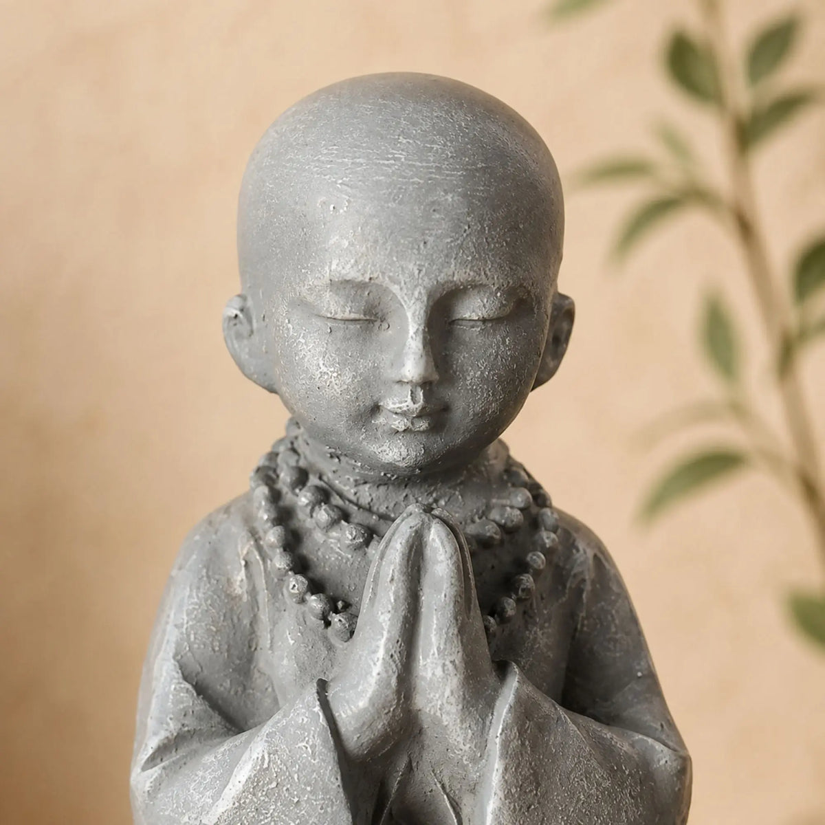 Statuette Moine Bouddhiste en Résine  La Maison de Bouddha