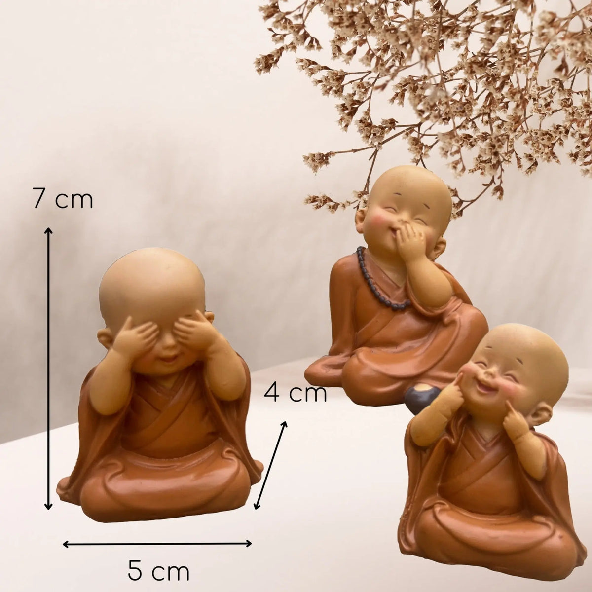 Trio de Petits Moines Bouddhistes – Joie et Serenite  La Maison de Bouddha