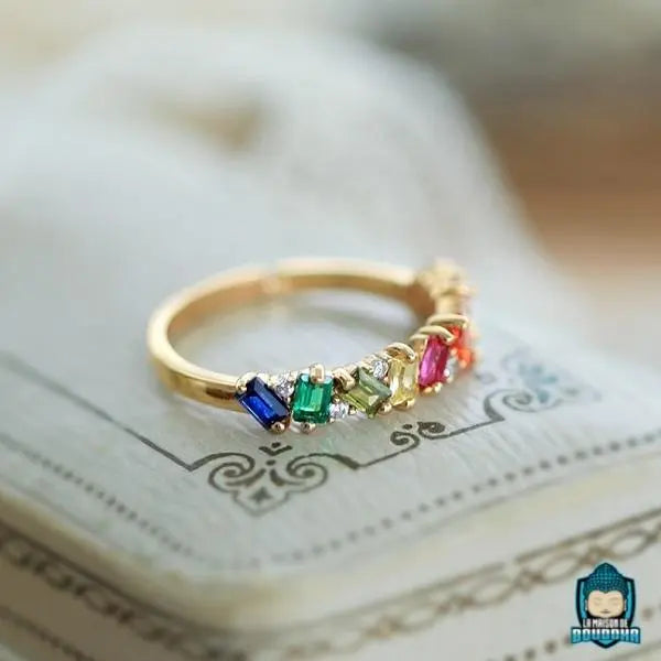 Bague Fine avec Pierre de Couleur
