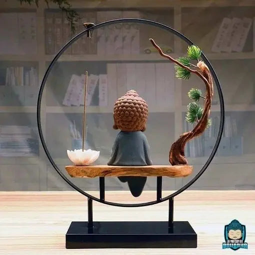 Bouddha-Bruleur-Dencens-Bulle-Paisible-en-ceramique-petit-Bouddha-birman-kesa-bleu-vue-de-dos-Longueur-20-cm-largeur-9-cm-environ-hauteur-35-cm