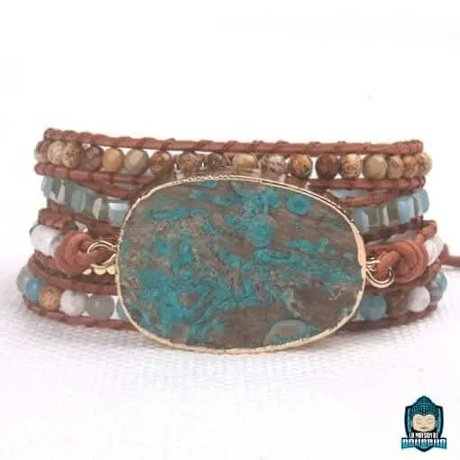 Bracelet-Bouddha-Boheme-en-perle-de-pierre-laniere-cuir-medaillon-nacre-et-multicouches-vue-de-face-La-Maison-de-Bouddha