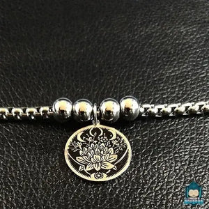 Bracelet-Fleur-de-Lotus-pendentif-rond-grave-fleur-de-lotus-bracelet-acier-inoxydable-La-Maison-de-Bouddha