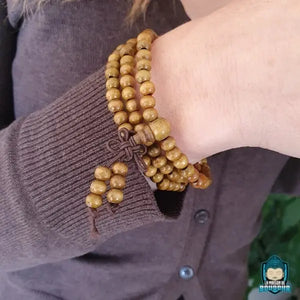 Bracelet mala tibétain de 108 perles en bois de santal  La Maison de Bouddha