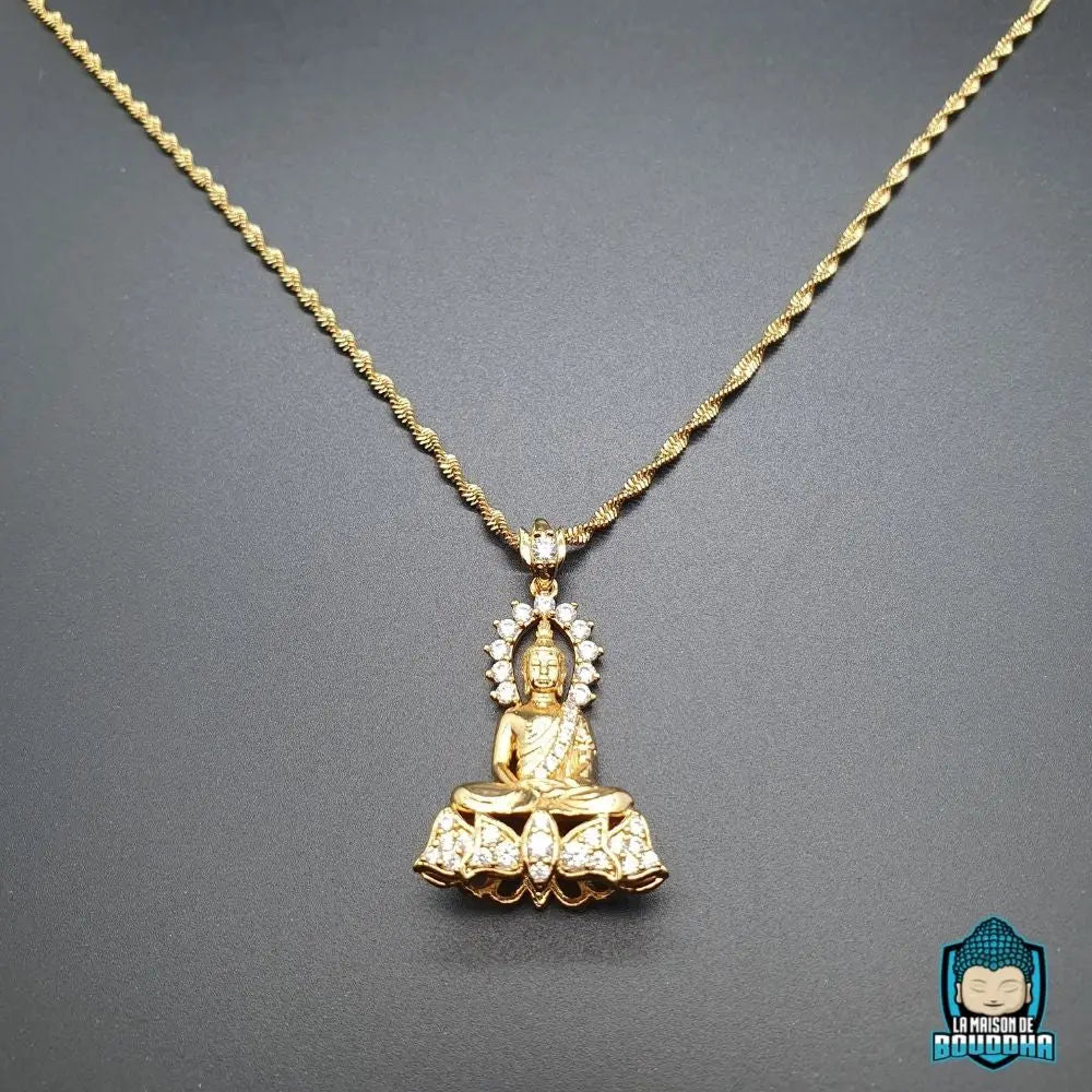 Collier-Bouddha-Or-dore-chaine-maille-forcat-torsadee-serti-de-pierres-translucides-synthetiques-dimensions-La-Maison-de-Bouddha