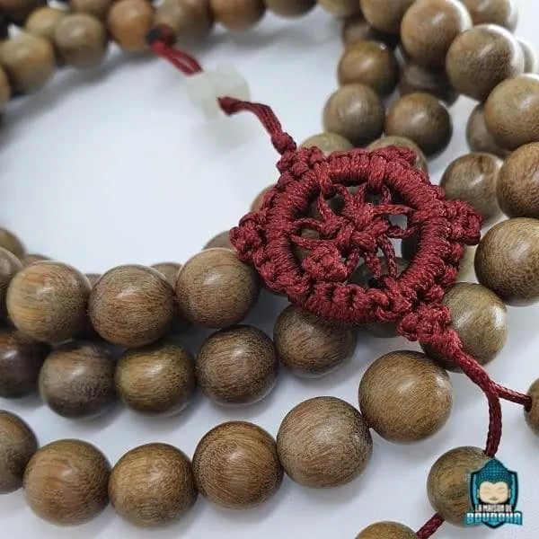 Mala tibétain en bois de santal  La Maison de Bouddha
