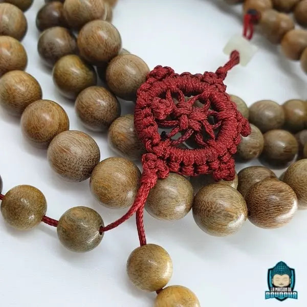 Mala tibétain en bois de santal  La Maison de Bouddha