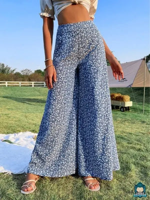 Pantalon-fluide-ample-taille-haute-imprime-floral-bleu-en-polyester-et-elasthanne-vue-de-devant-La-Maison-de-Bouddha