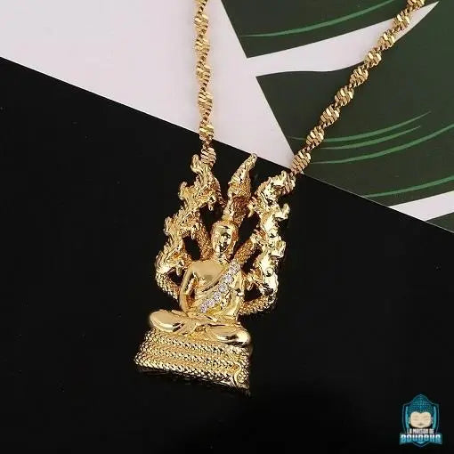 Pendentif-Bouddha-Thailandais-Dore-et-argent-strass-chaine-couleur-or-torsade-bijou-chic-et-zen-La-Maison-de-Bouddha
