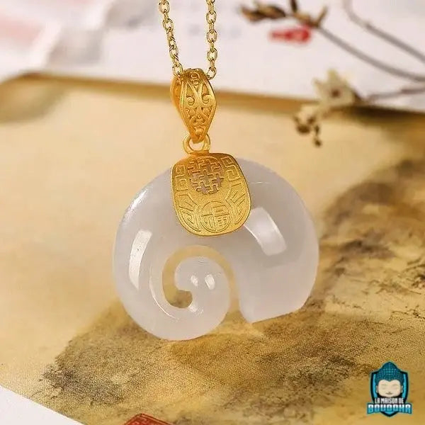 Pendentif Éléphant Jade