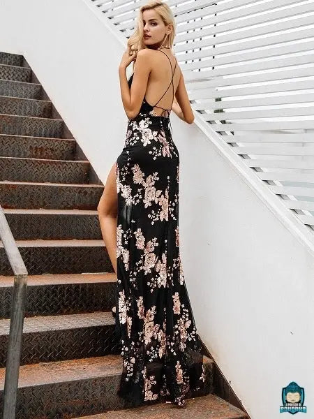 Robe-longue-ete-fluide-fleurie-noire-fente-devant-col-V-polyester-bretelles-croisees-dos-La-Maison-de-Bouddha