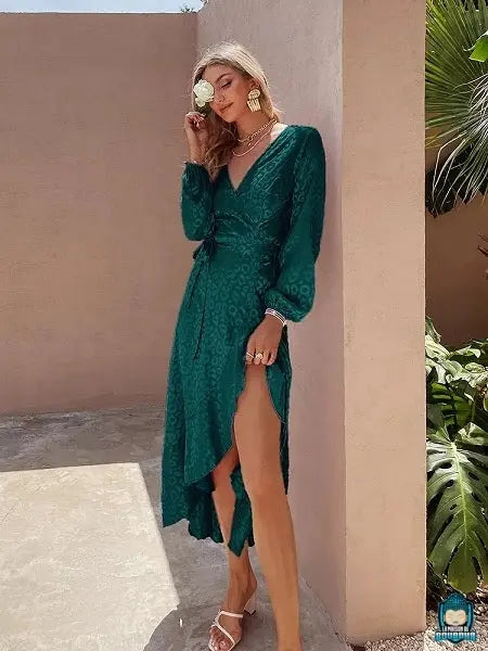 Robe-portefeuille-ete-fluide-vert-emeraude-polyester-fendue-devant-La-Maison-de-Bouddha