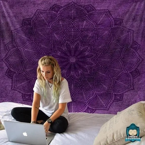 Tapisserie Style Mandala